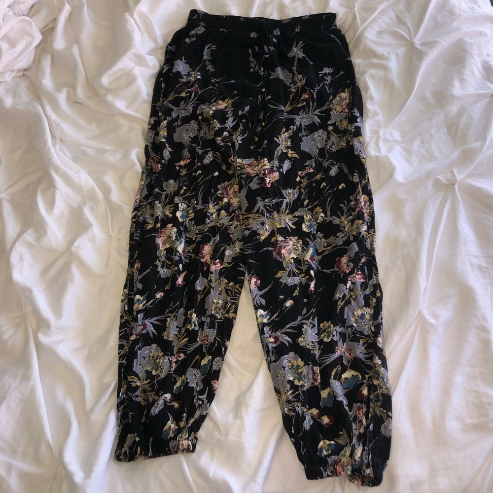 TJ Maxx Floral Capris